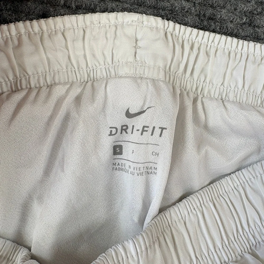 Nike Dri-FIT Tempo Running Shorts Womens Small White Orange Iridescent Logo 4538